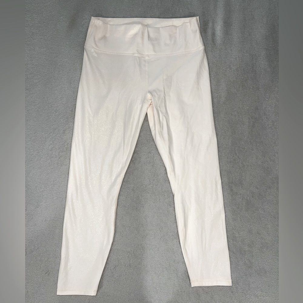 Shimmery Cream Powerhold Leggings -Fabletics